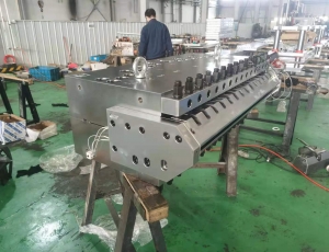 UPVC硬板模具